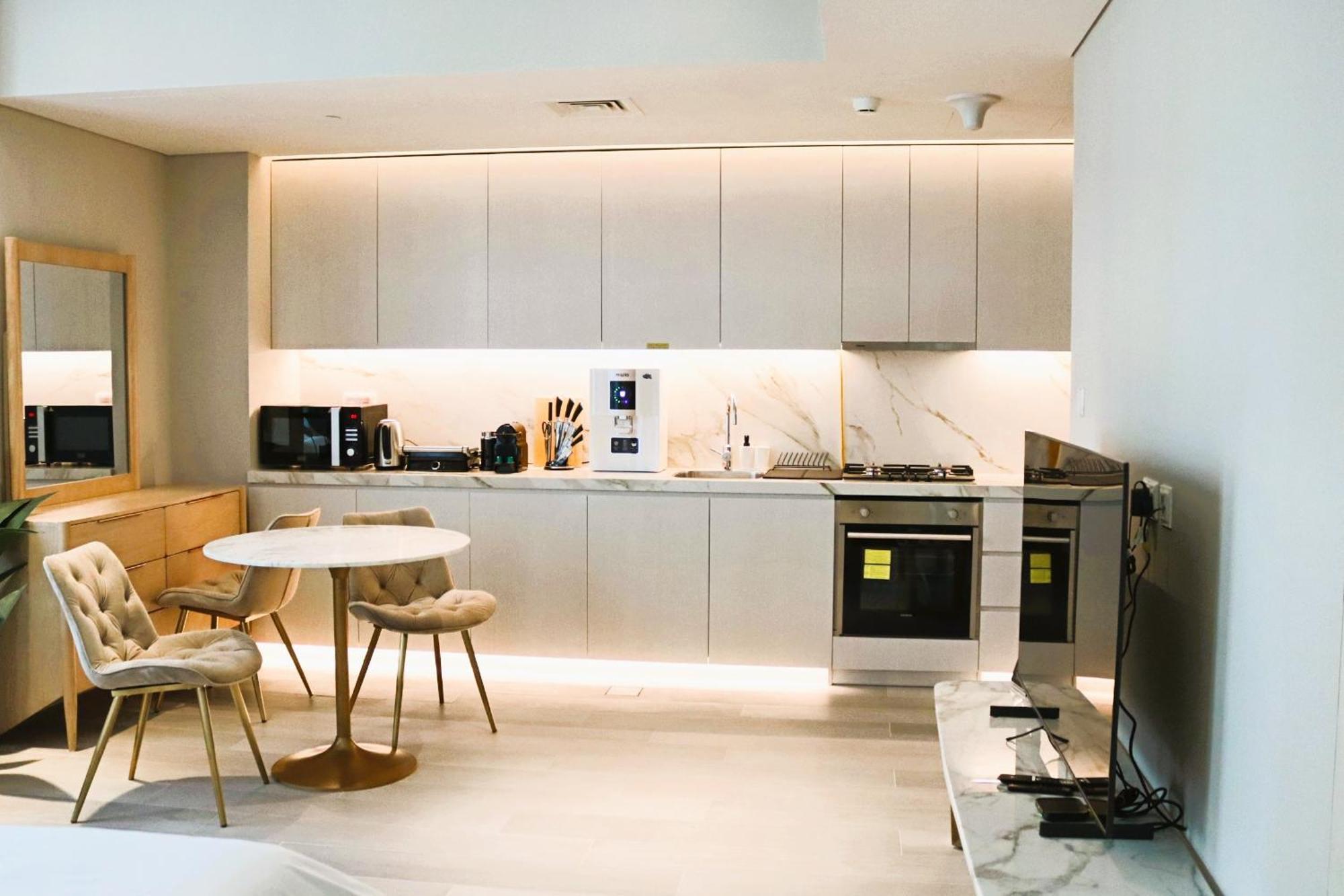 Casa Royale Vacation Home - Dubai Marina ภายนอก รูปภาพ